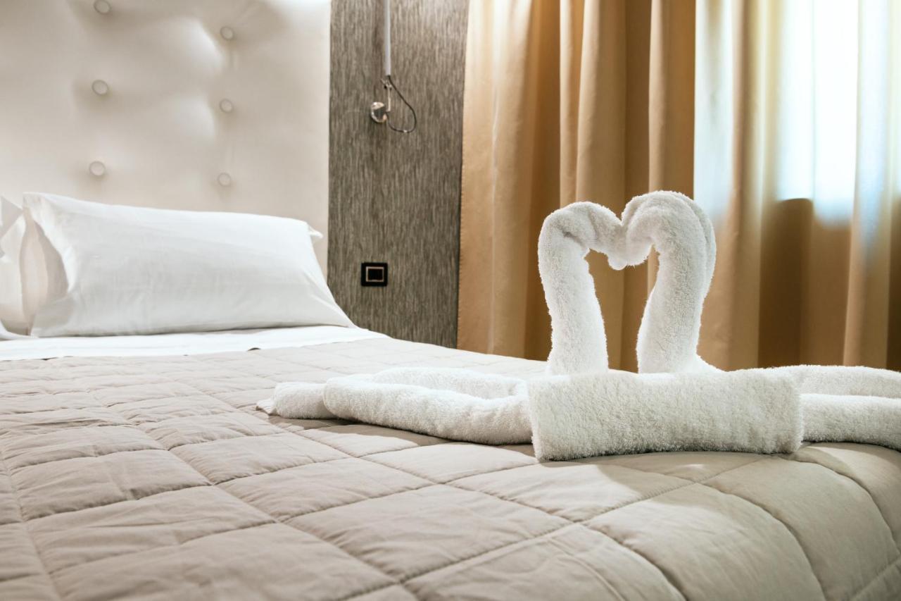 Hotel Salus Пескара Екстер'єр фото